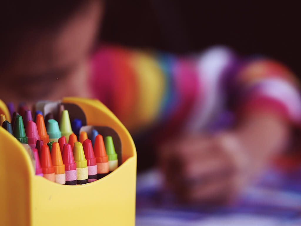Descubra o poder das cores na decoração de festa infantil